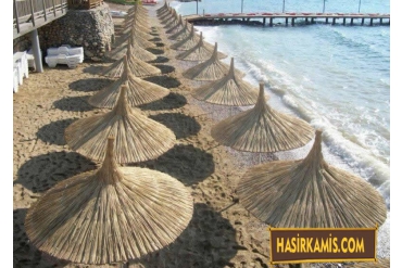 Hasır Plaj Şemsiyeleri